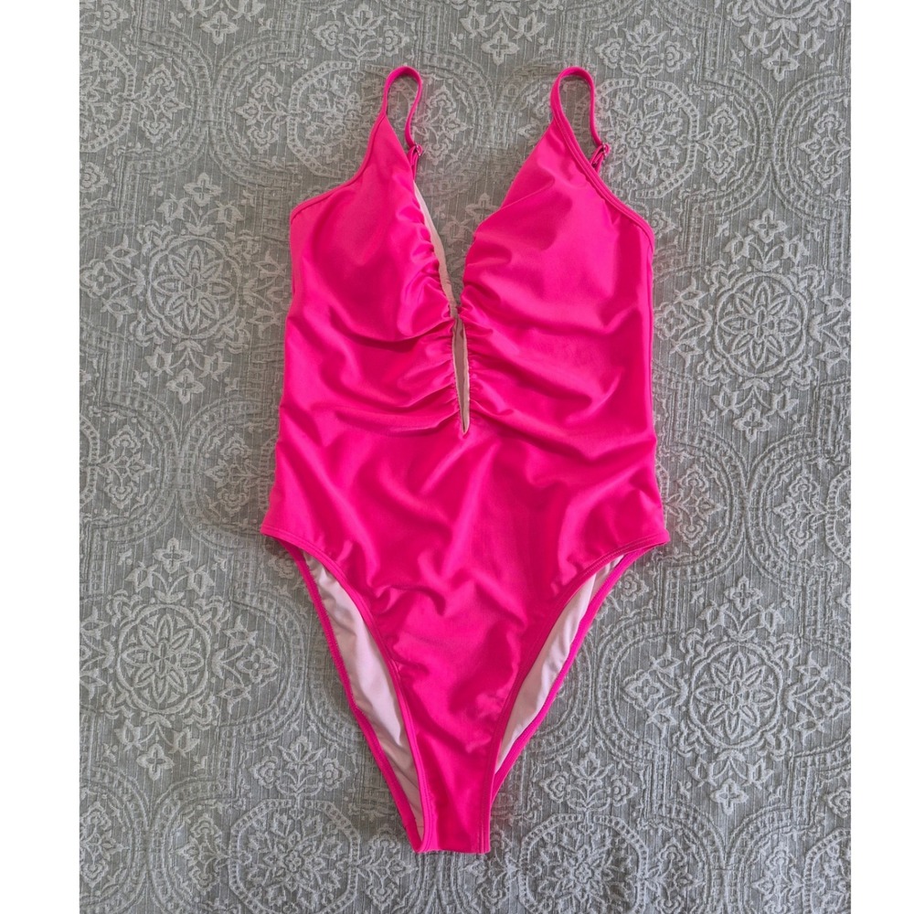 Cupshe Hot Pink Ruched V-Neck One Piece Swimsuit Size M New With Tags